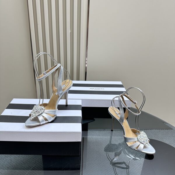 Love Me Sandal 100
