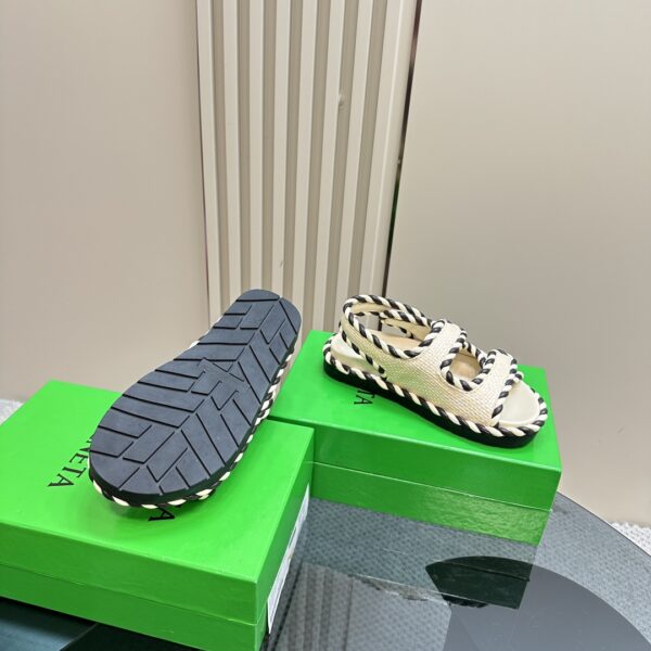 Jack Flat Sandal