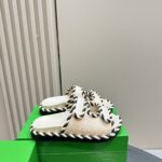 Jack Flat Mule