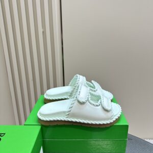 Jack Flat Mule