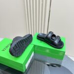 Jack Flat Mule