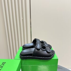 Jack Flat Mule