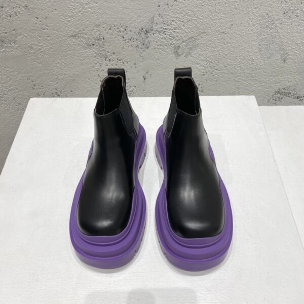 Tire Ankle Chelsea Boot