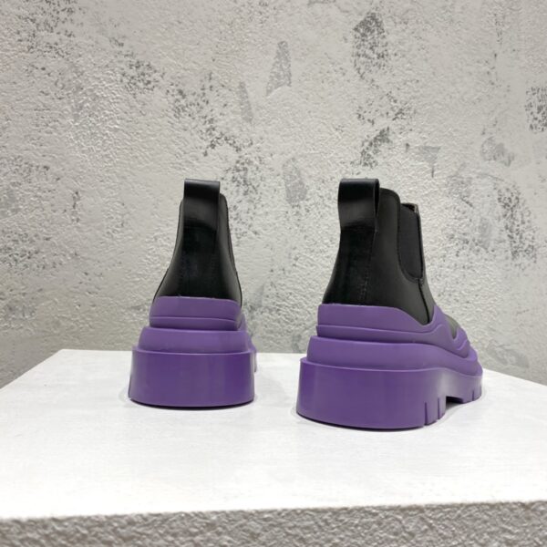 Tire Ankle Chelsea Boot