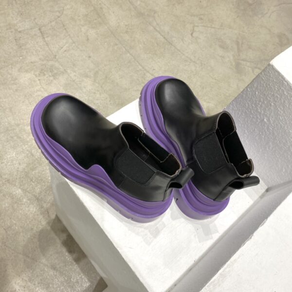 Tire Ankle Chelsea Boot