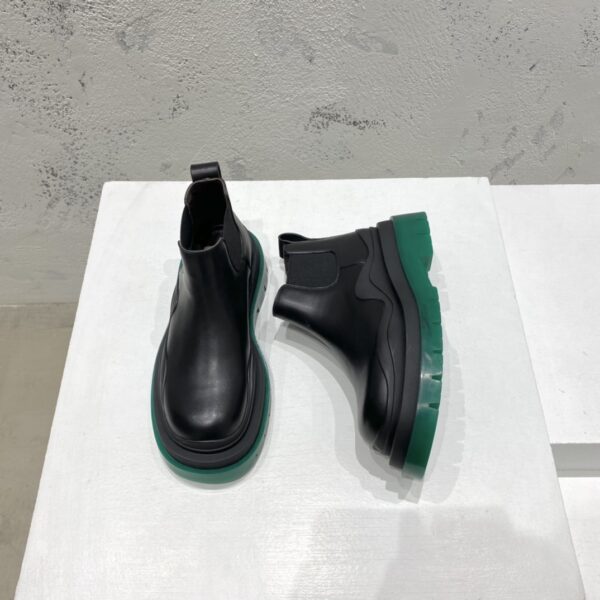 Tire Ankle Chelsea Boot