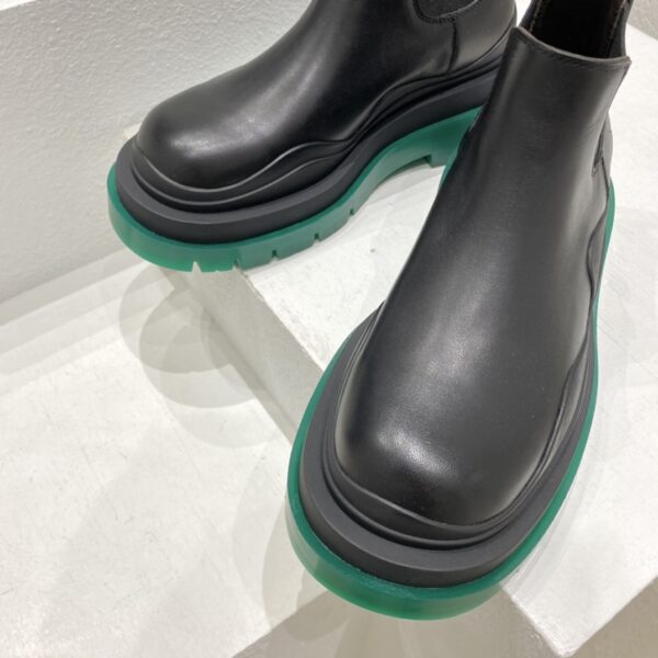 Tire Ankle Chelsea Boot