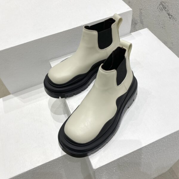Tire Ankle Chelsea Boot