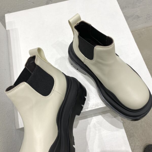 Tire Ankle Chelsea Boot