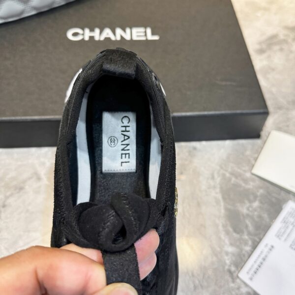 Chanel Sneaker