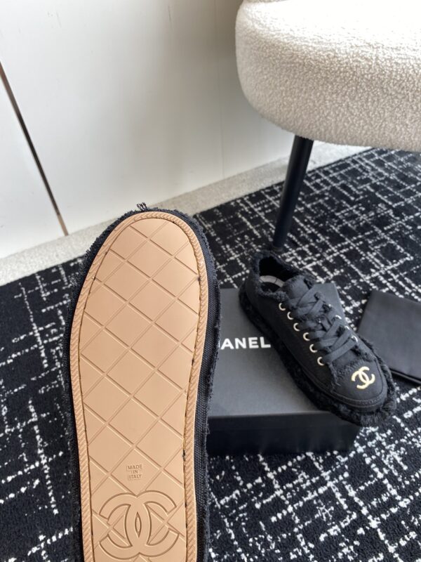 Embroidered Canvas Shoes