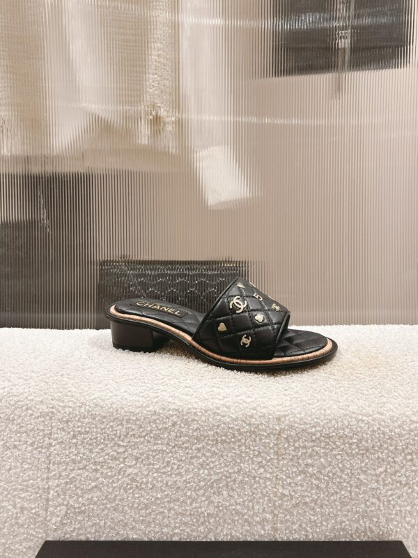 Chain Slippers