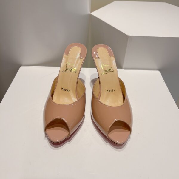 Christian Louboutin - Me Dolly