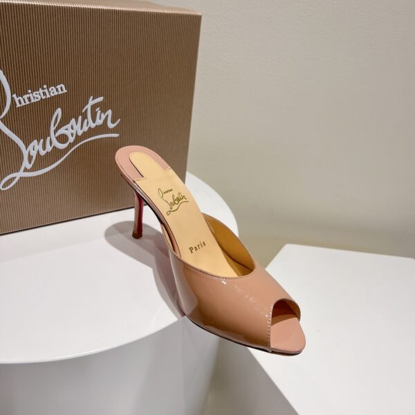 Christian Louboutin - Me Dolly