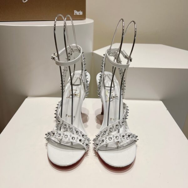 Tatooshka Spikes