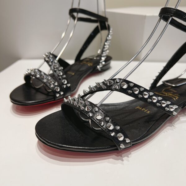 Tatooshka Spikes