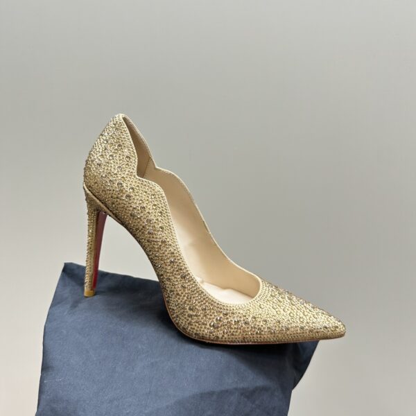 Christian Louboutin - Hot Chick