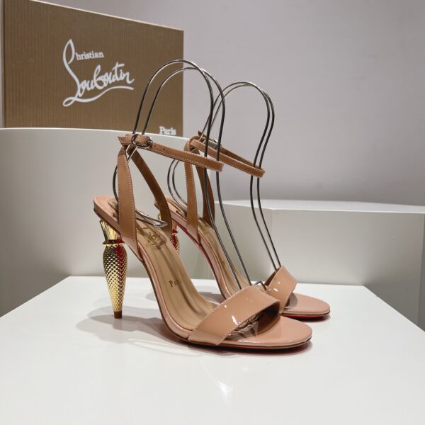 Christian Louboutin - Loubigirl