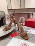 Christian Louboutin - Loubigirl