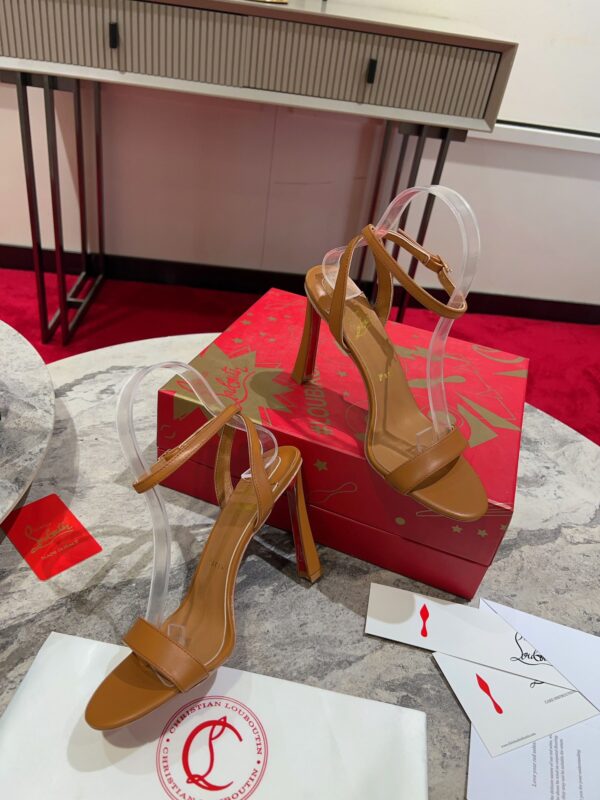 Christian Louboutin - Loubigirl