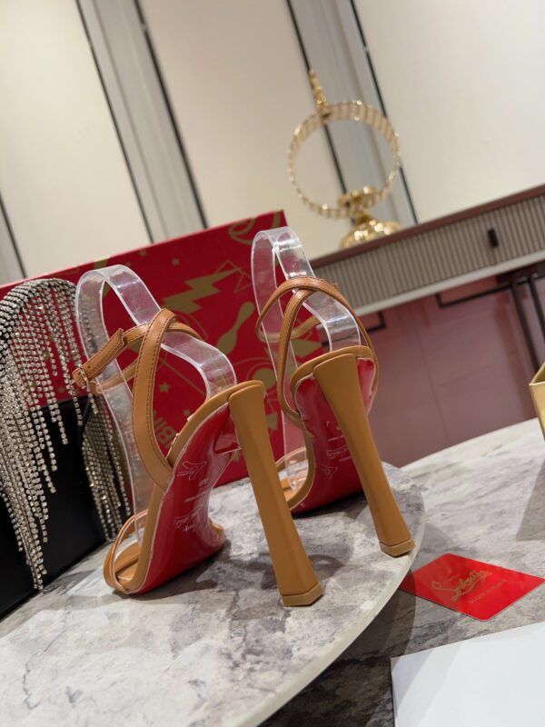 Christian Louboutin - Loubigirl