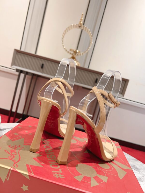 Christian Louboutin - Loubigirl