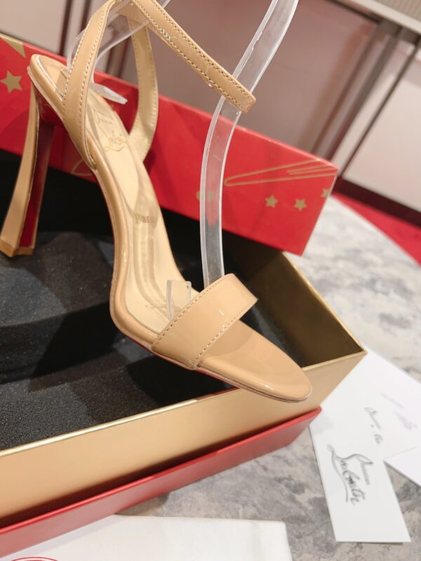 Christian Louboutin - Loubigirl