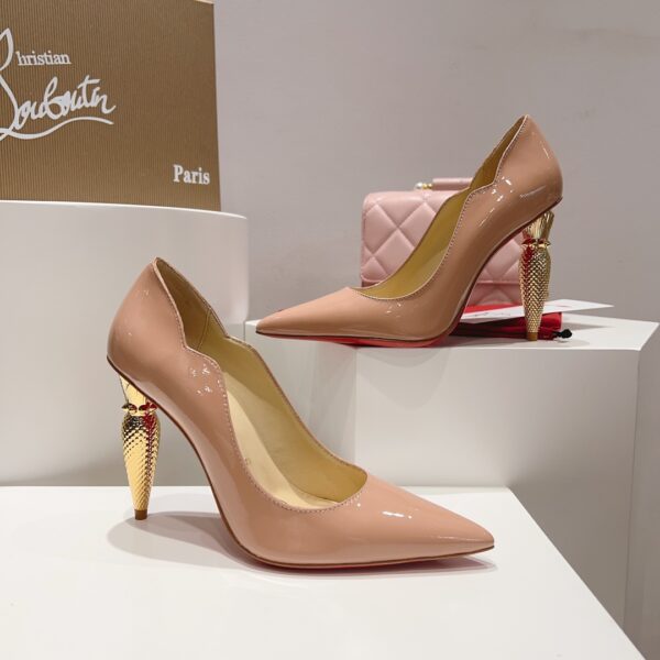 Christian Louboutin - Hot Chick