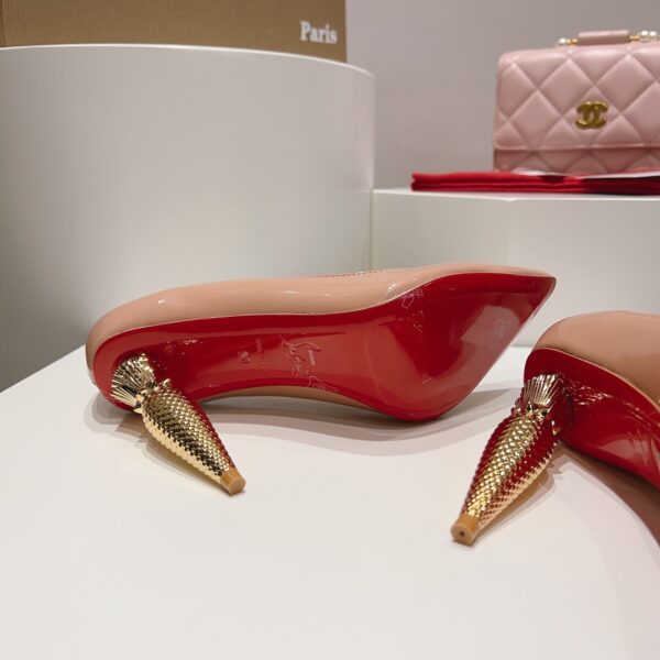 Christian Louboutin - Hot Chick