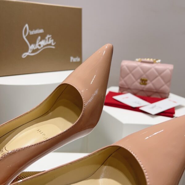 Christian Louboutin - Hot Chick