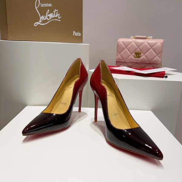 Christian Louboutin - Hot Chick