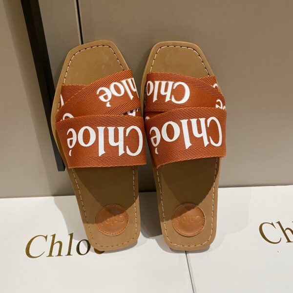 Chloe – Mules Woody