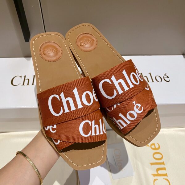 Chloe – Mules Woody