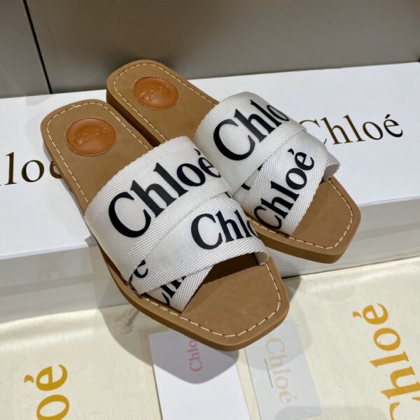 Chloe – Mules Woody
