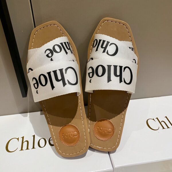 Chloe – Mules Woody