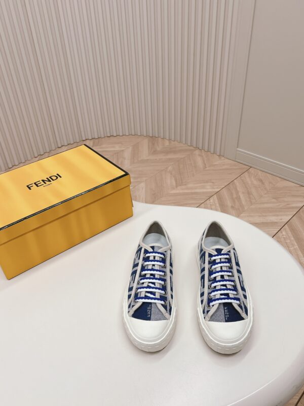 Fendi Domino