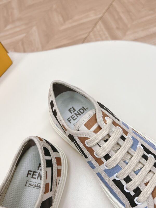 Fendi Domino
