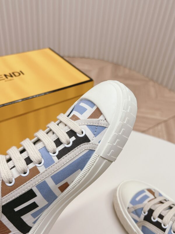 Fendi Domino