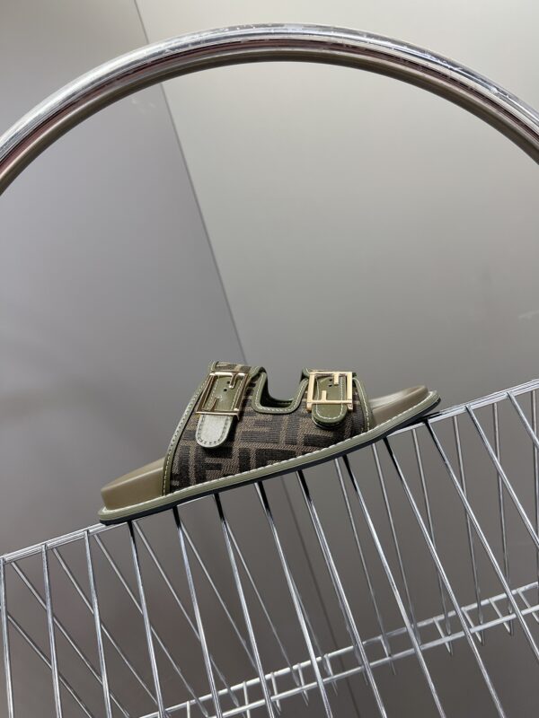 Fendi Feel