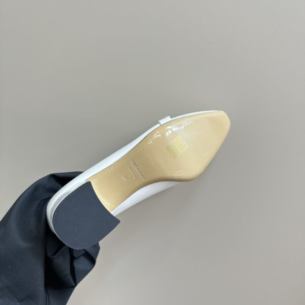 Ferragamo - Pump with Gancini Ornament