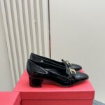 Ferragamo - Pump with Gancini Ornament