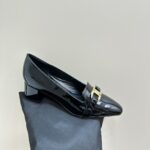 Ferragamo - Pump with Gancini Ornament