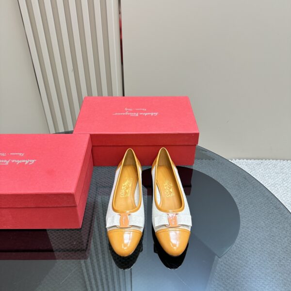 Ferragamo - Varina Ballet Flat