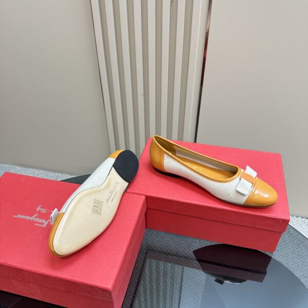 Ferragamo - Varina Ballet Flat