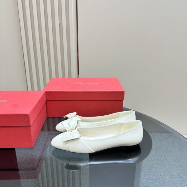 Ferragamo - Varina Ballet Flat