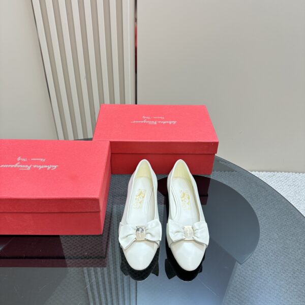 Ferragamo - Varina Ballet Flat