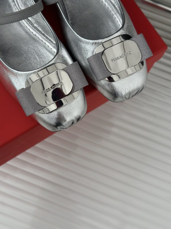 Ferragamo - New Vara Plate Ballet Flat