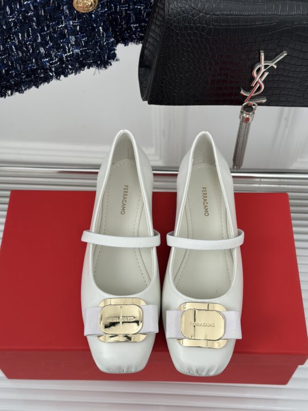 Ferragamo - New Vara Plate Ballet Flat