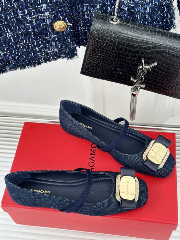 Ferragamo - New Vara Plate Ballet Flat