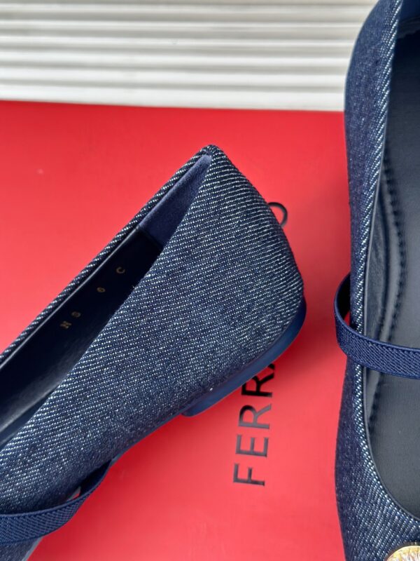 Ferragamo - New Vara Plate Ballet Flat